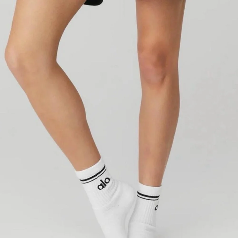 Alo Yoga Throwback Sock 3 Pair Lot White Black Stripe Crew Quarter Socks Sz S